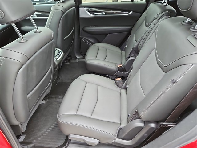 Used 2024 Cadillac XT6 Sport w/ Technology Package image 15
