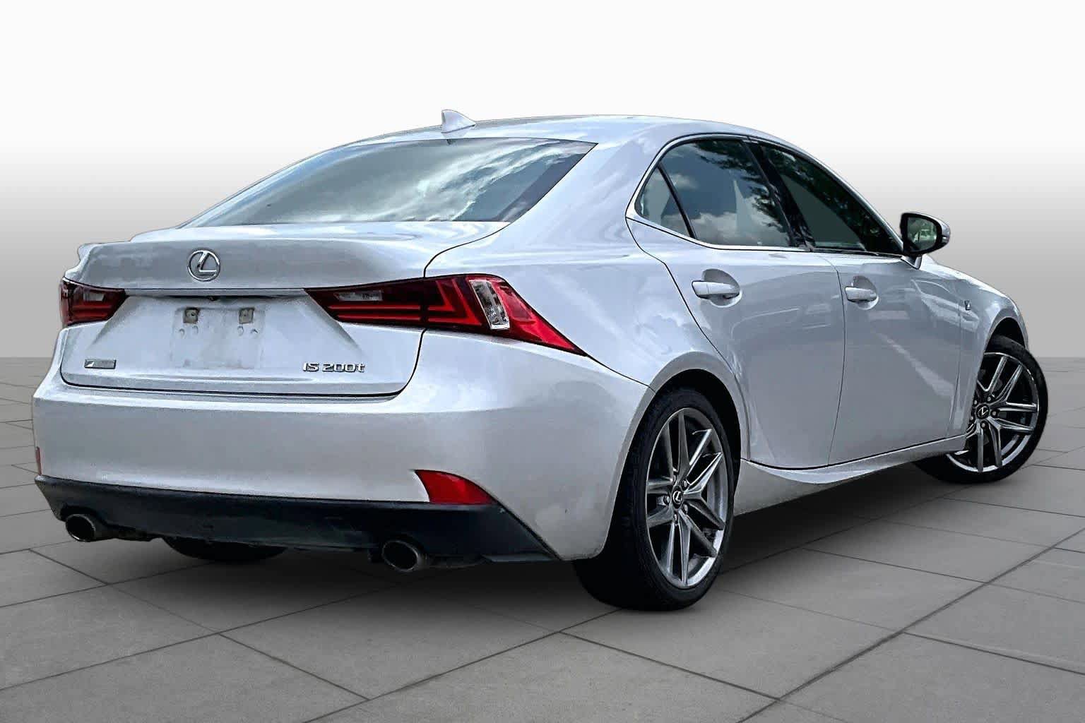 Used 2016 Lexus IS 200t RWD image 12