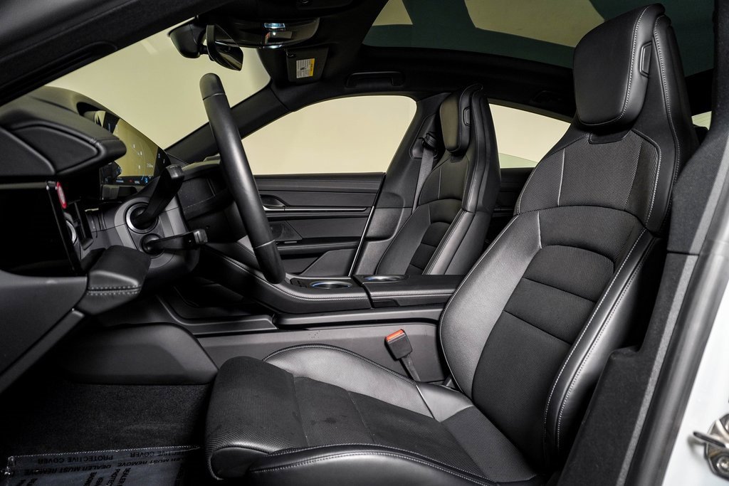 Certified 2025 Porsche Taycan image 5