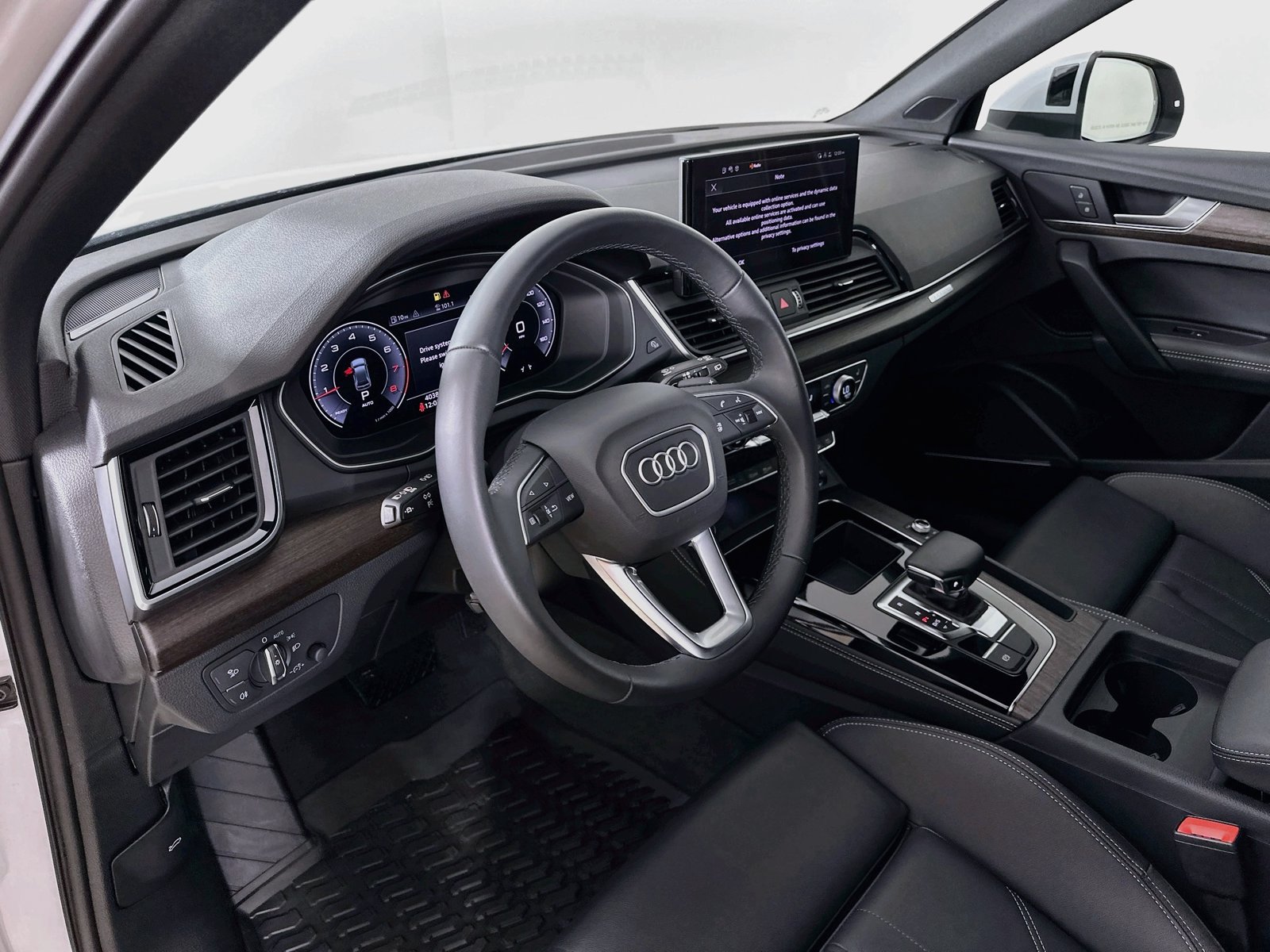 Used 2025 Audi Q5 2.0T Premium Plus w/ Premium Plus Package AWD/4WD image 29