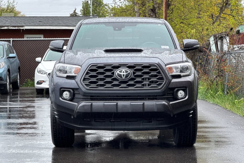 Used 2021 Toyota Tacoma TRD Sport w/ Technology Package RWD image 9