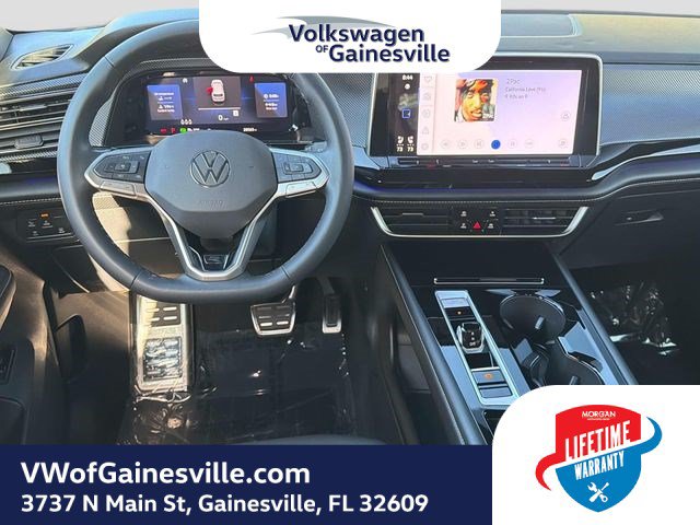 Certified 2024 Volkswagen Atlas Cross Sport SEL R-Line AWD/4WD image 15