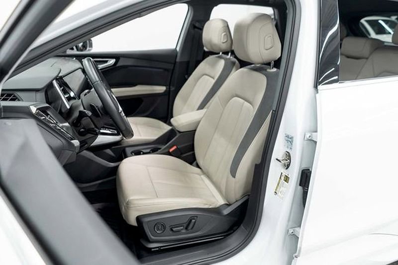 Used 2022 Audi Q4 e-tron Prestige image 9