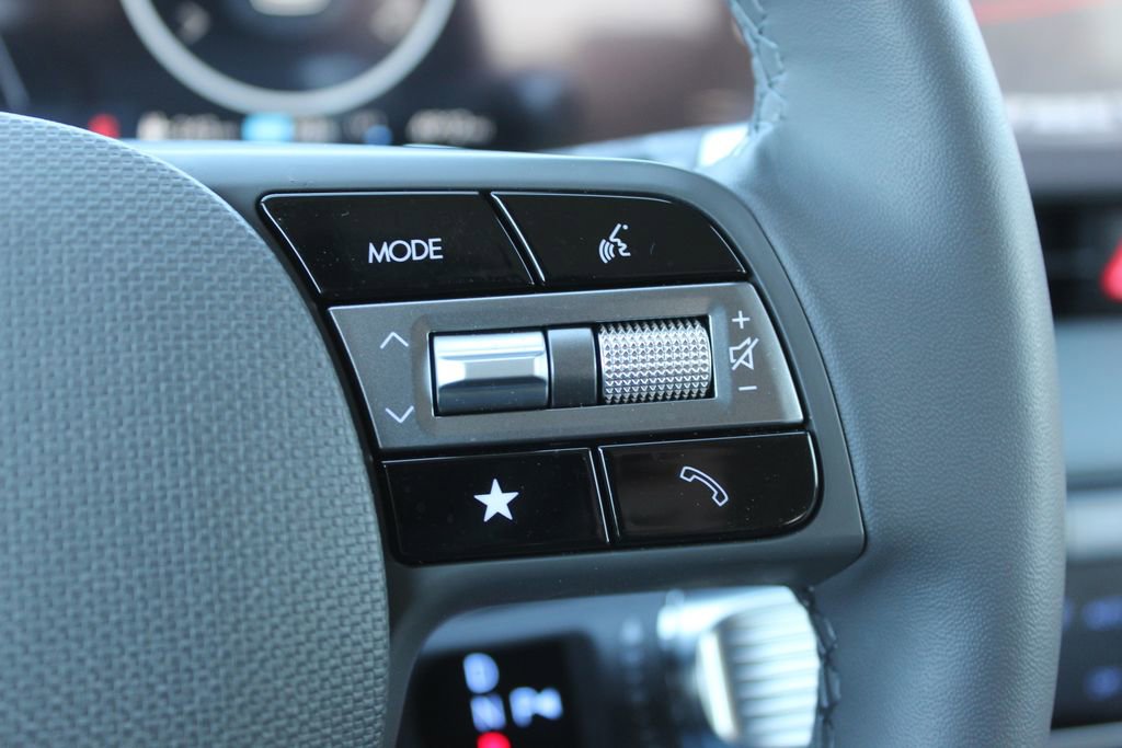 Used 2025 Hyundai Ioniq 5 Limited image 30