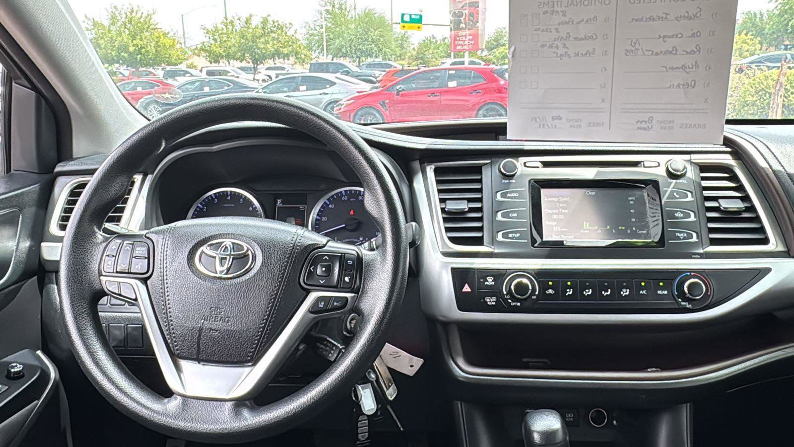 Used 2018 Toyota Highlander LE image 10