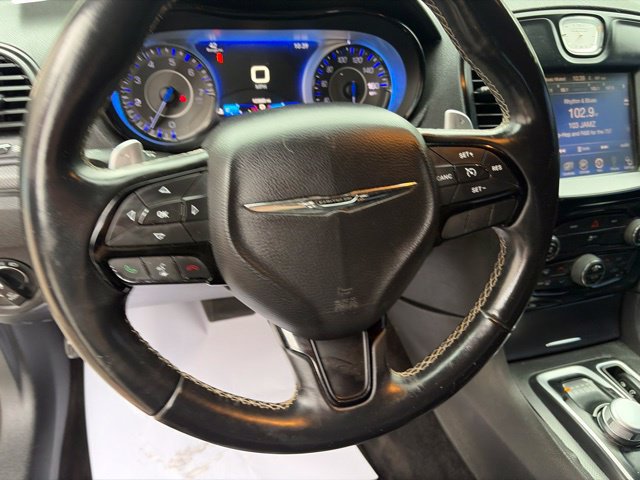 Used 2015 Chrysler 300 S RWD image 17