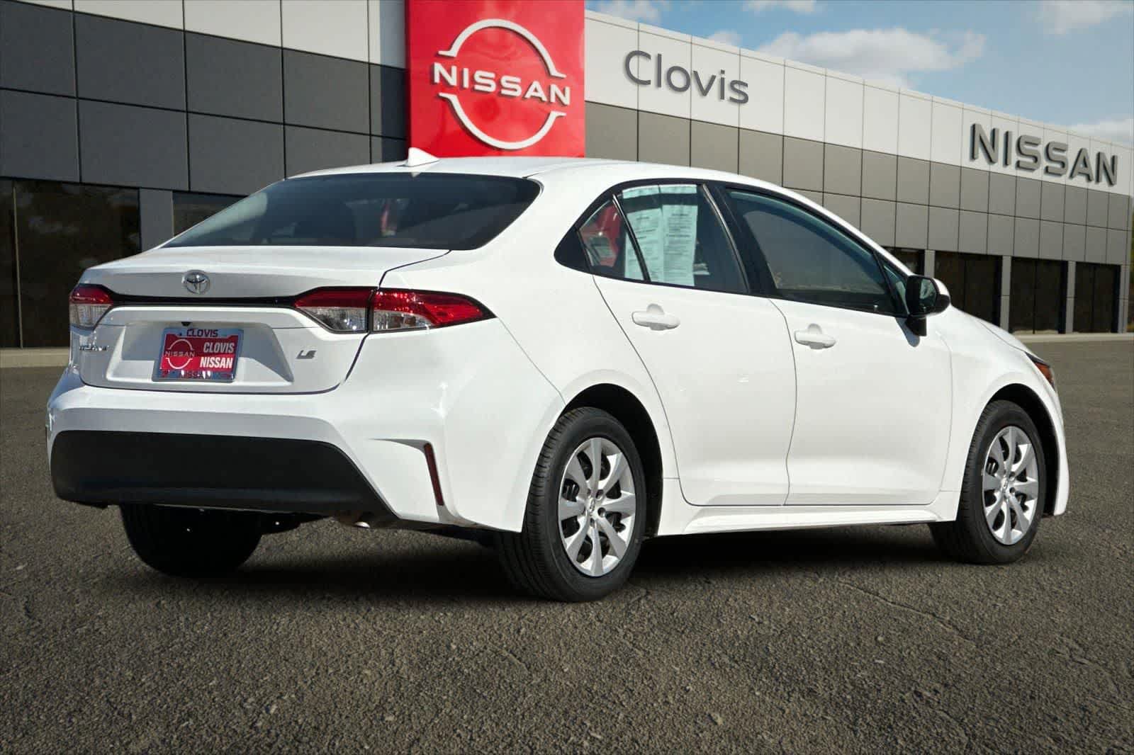 Used 2024 Toyota Corolla LE FWD image 3