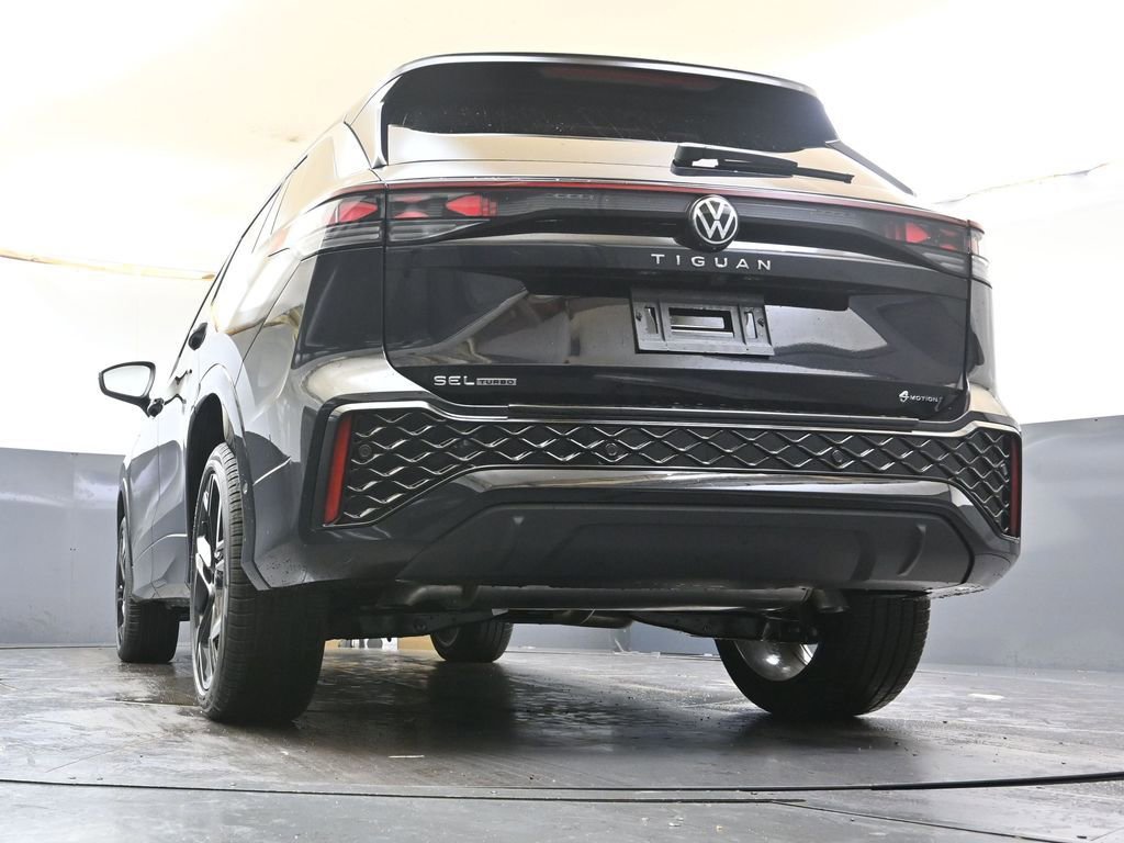 New 2026 Volkswagen Tiguan SEL R-Line image 33