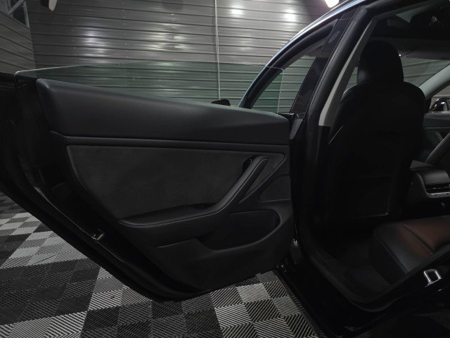 Used 2020 Tesla Model 3 Performance image 33