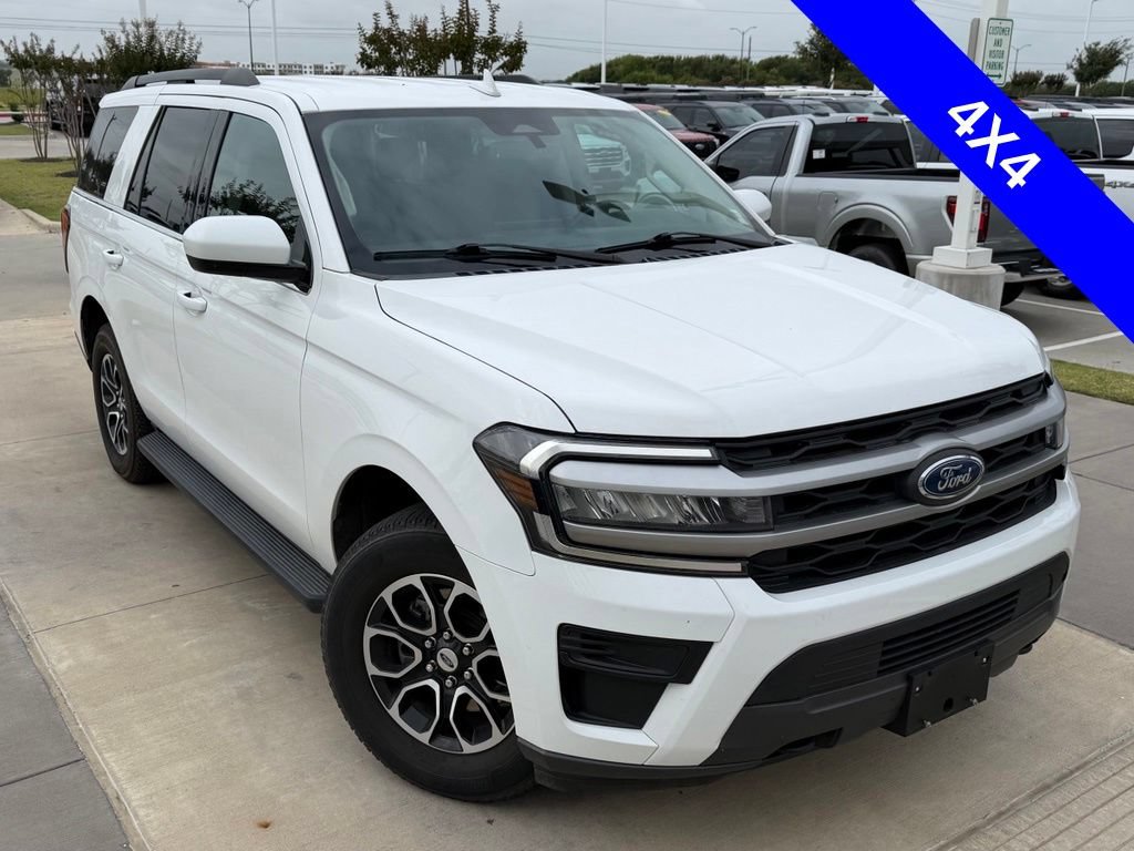 Used 2022 Ford Expedition XLT AWD/4WD image 3