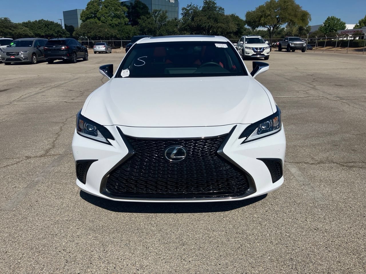 Used 2023 Lexus ES 350 F Sport w/ Accessory Package (Z2) FWD image 2