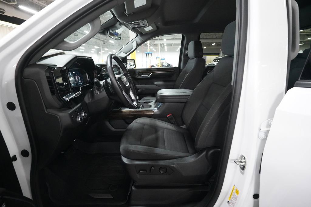 Used 2023 GMC Sierra 1500 Elevation w/ Preferred Package AWD/4WD image 7