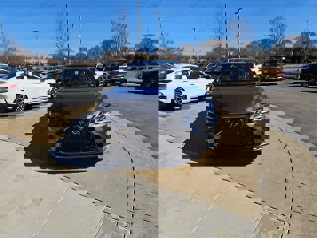 Used 2024 Lexus ES 300h F Sport w/ Accessory Package (Z2) image 4