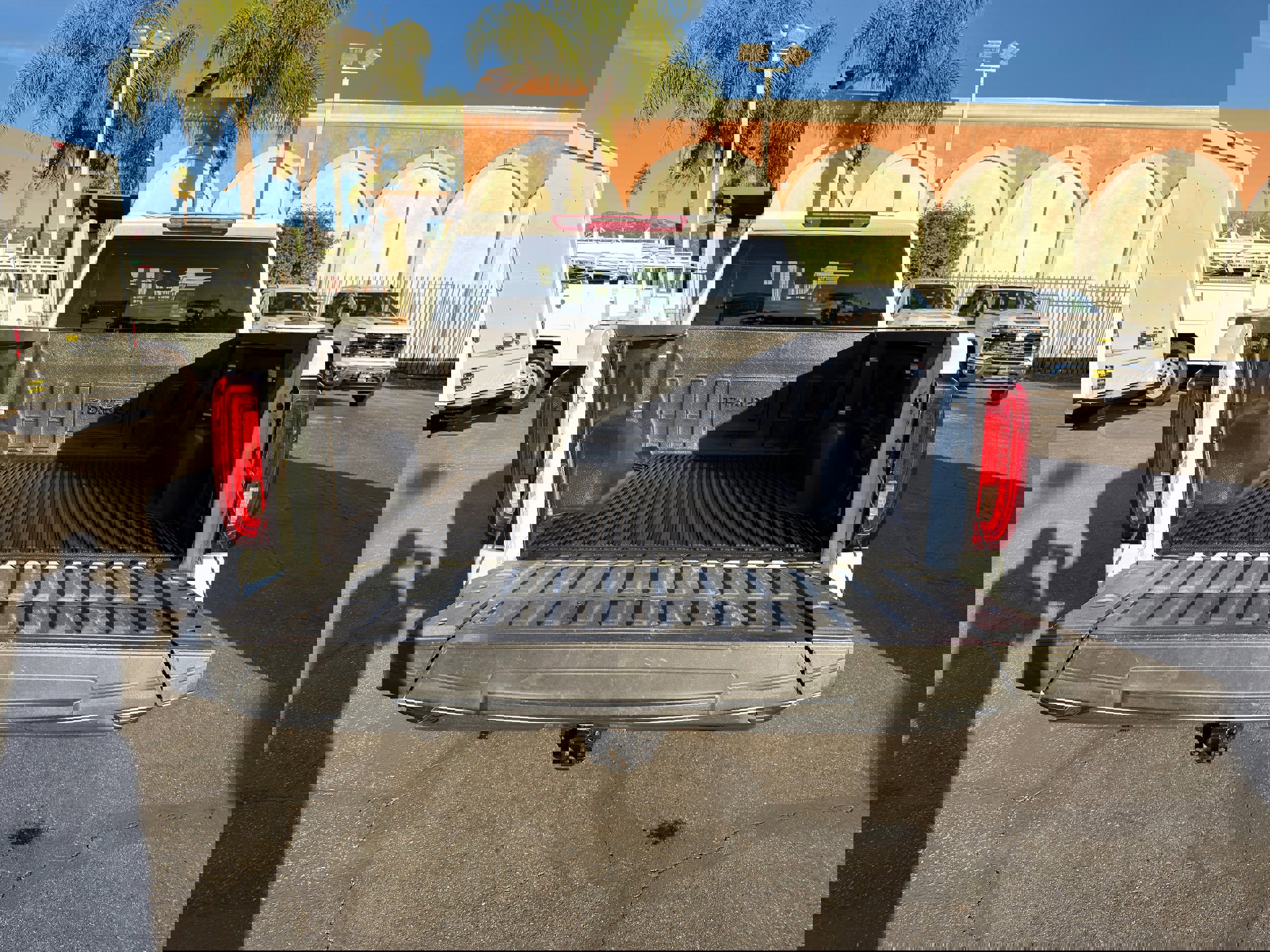 Used 2024 GMC Sierra 1500 SLT image 17