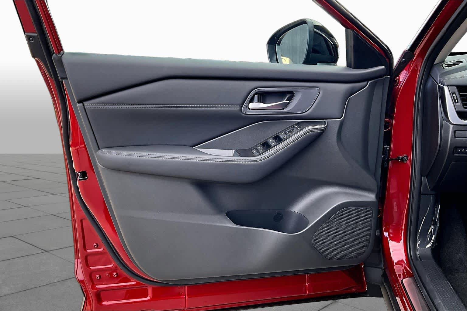 New 2027 Nissan Rogue Dark Armor FWD image 13