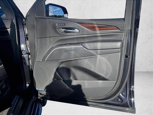 Used 2023 Cadillac Escalade Premium Luxury RWD image 19