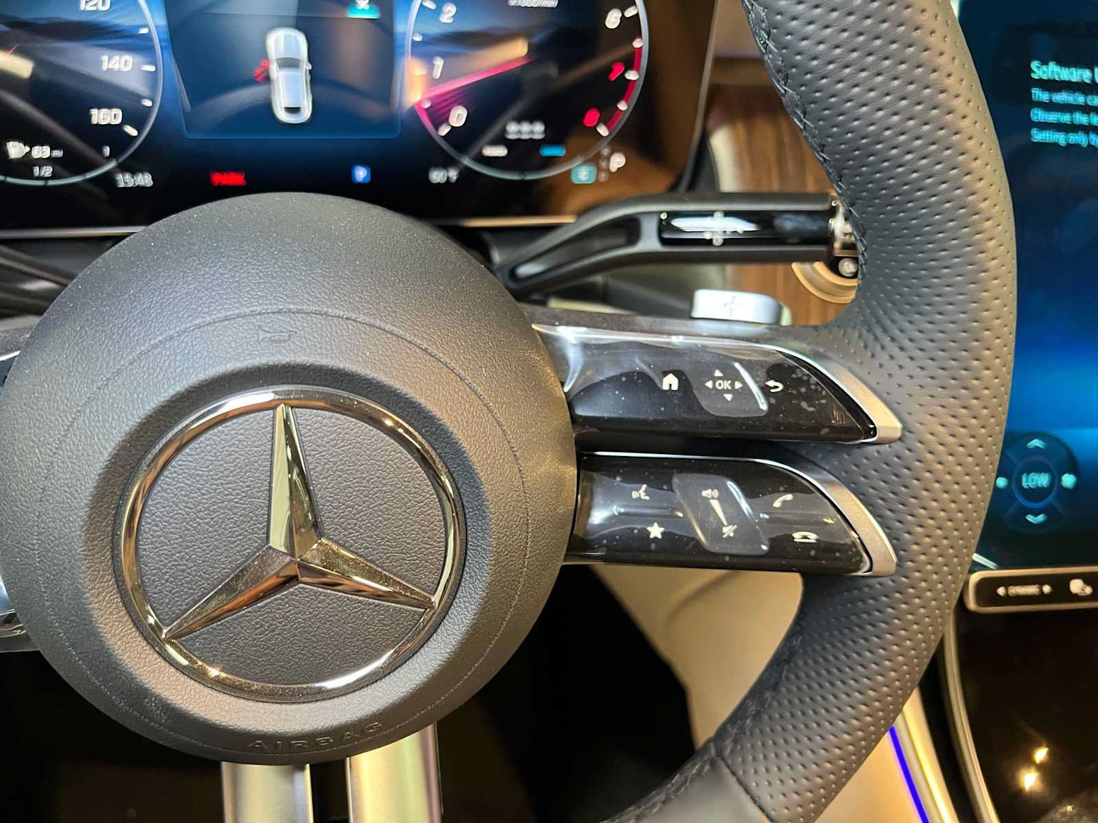 New 2027 Mercedes-Benz GLC 300 4MATIC image 31