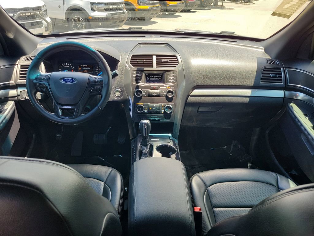 Used 2019 Ford Explorer XLT FWD image 11