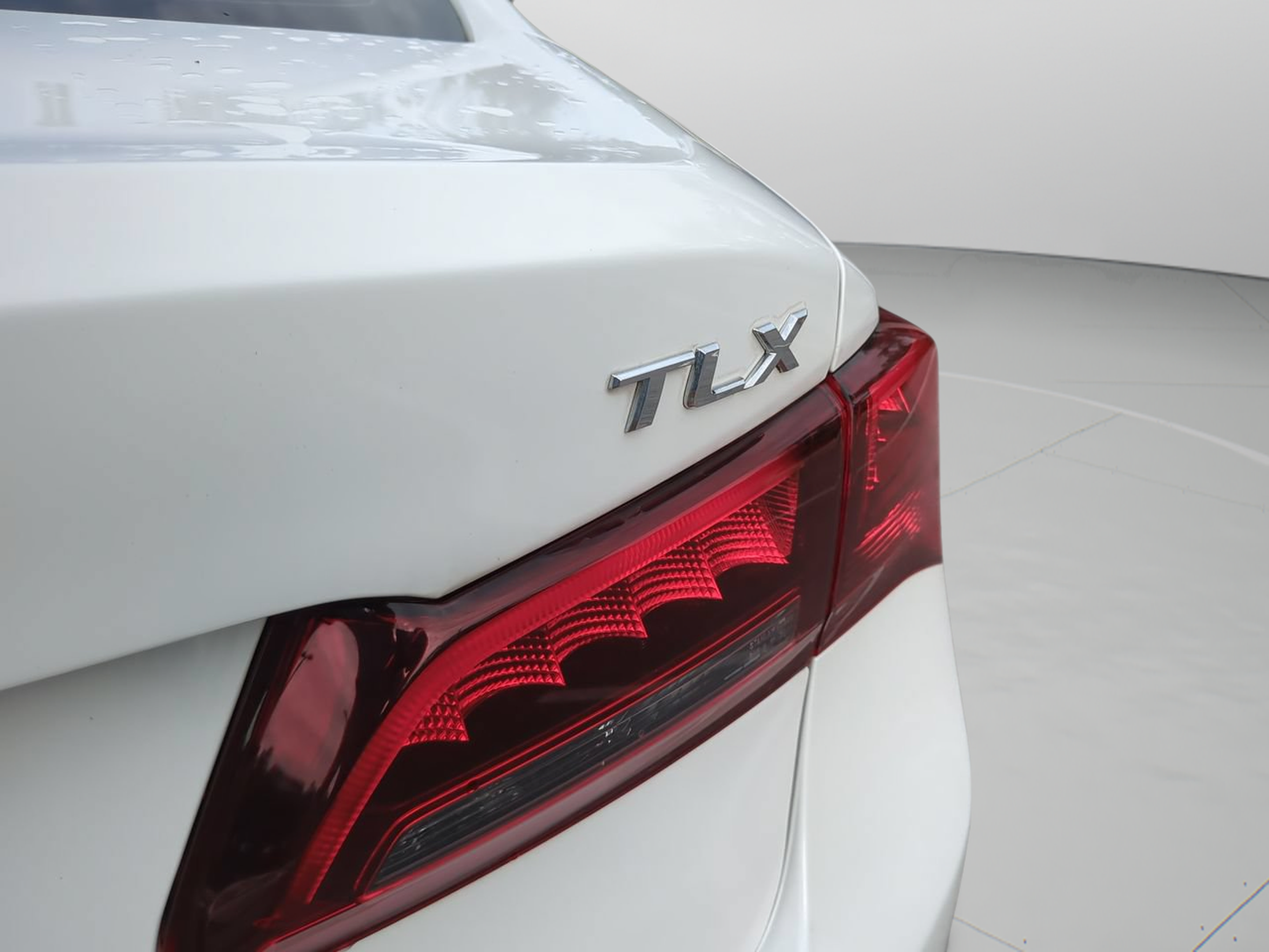 Used 2017 Acura TLX w/ Technology Package FWD image 31