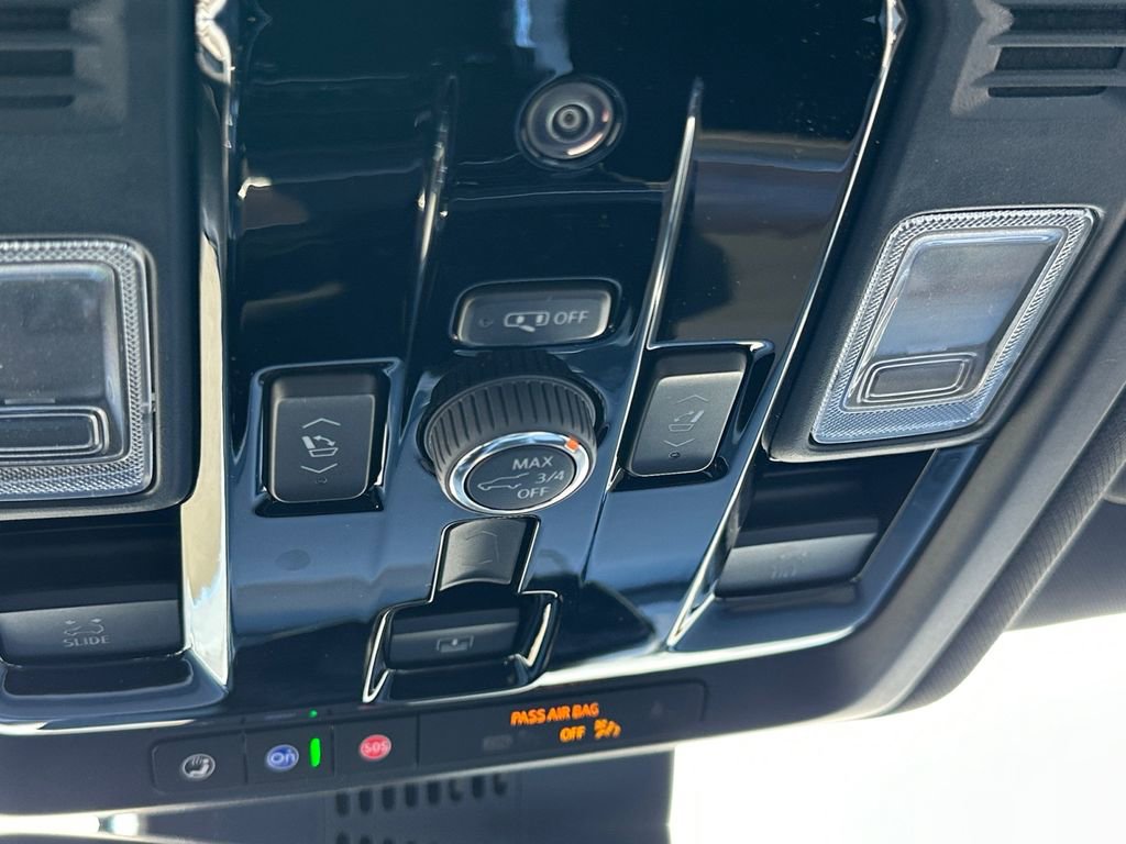 New 2026 Chevrolet Suburban Premier image 19