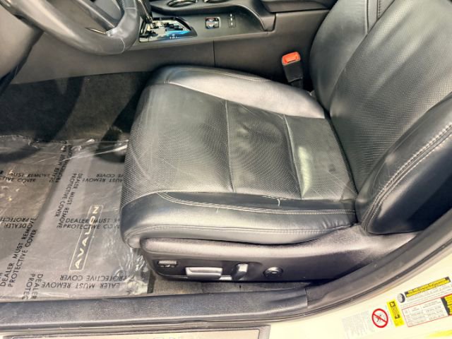 Used 2014 Toyota Avalon Limited FWD image 20