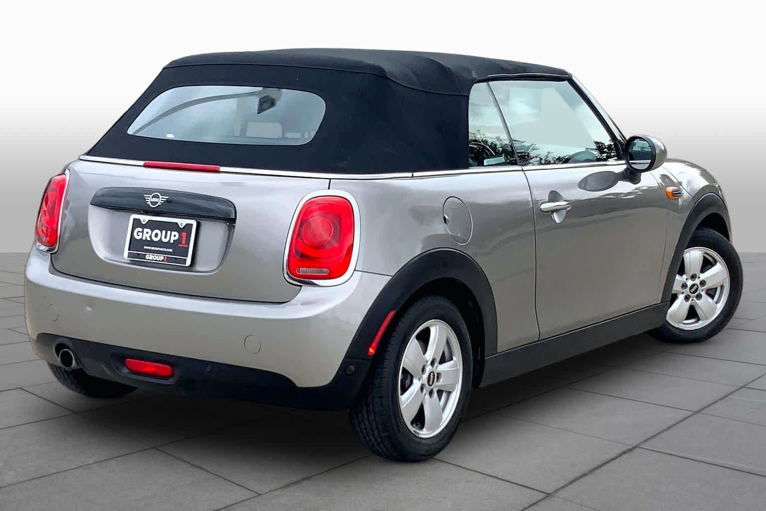 Used 2019 MINI Cooper Convertible FWD image 11