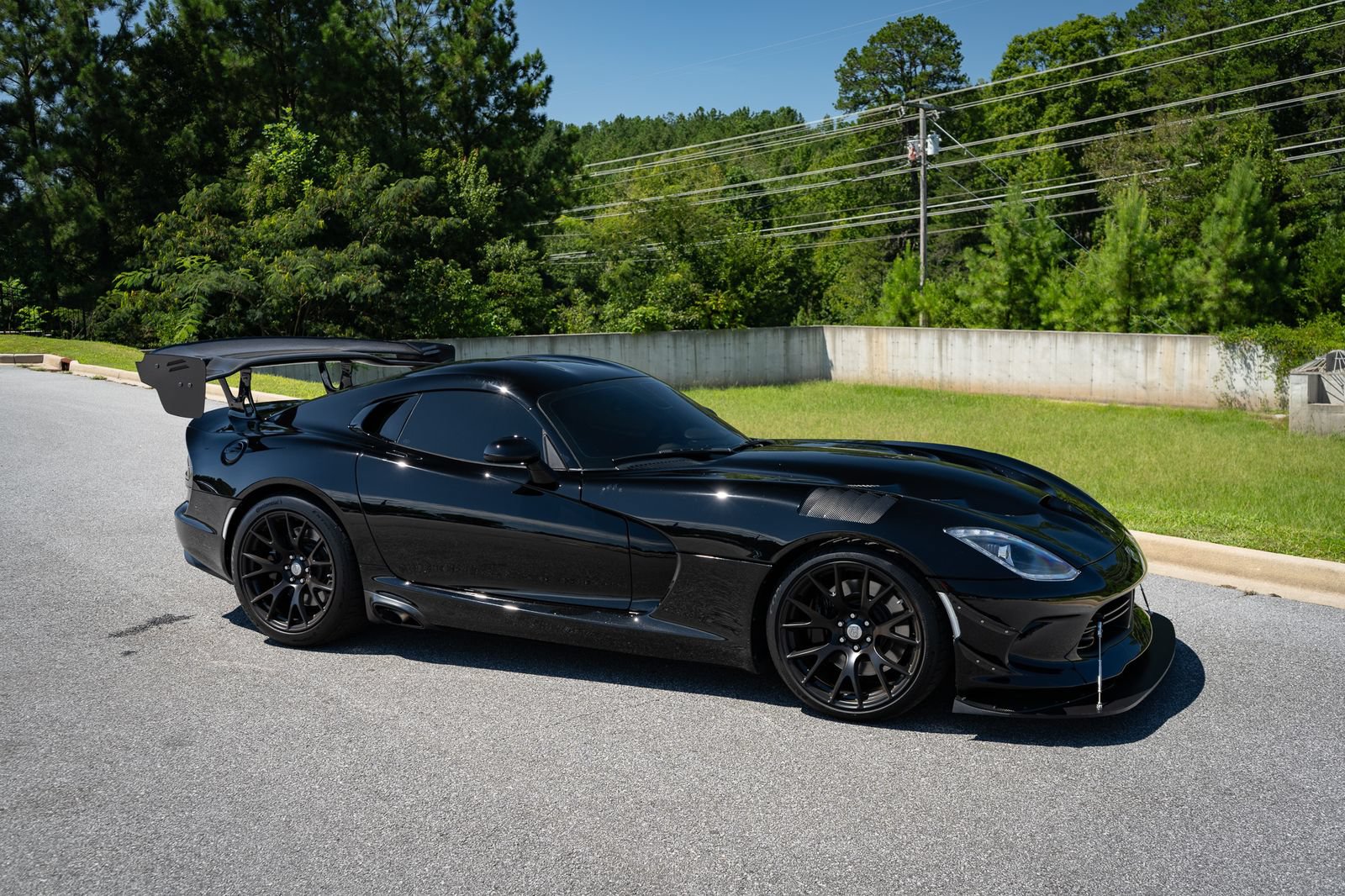 Used 2014 SRT Viper SRT-10 w/ Advanced Aerodynamics Package RWD image 28
