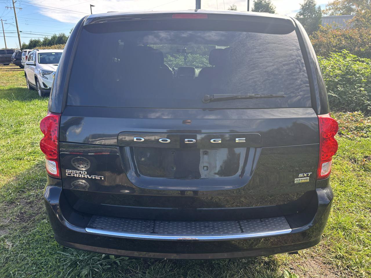 Used 2014 Dodge Grand Caravan SXT FWD image 6