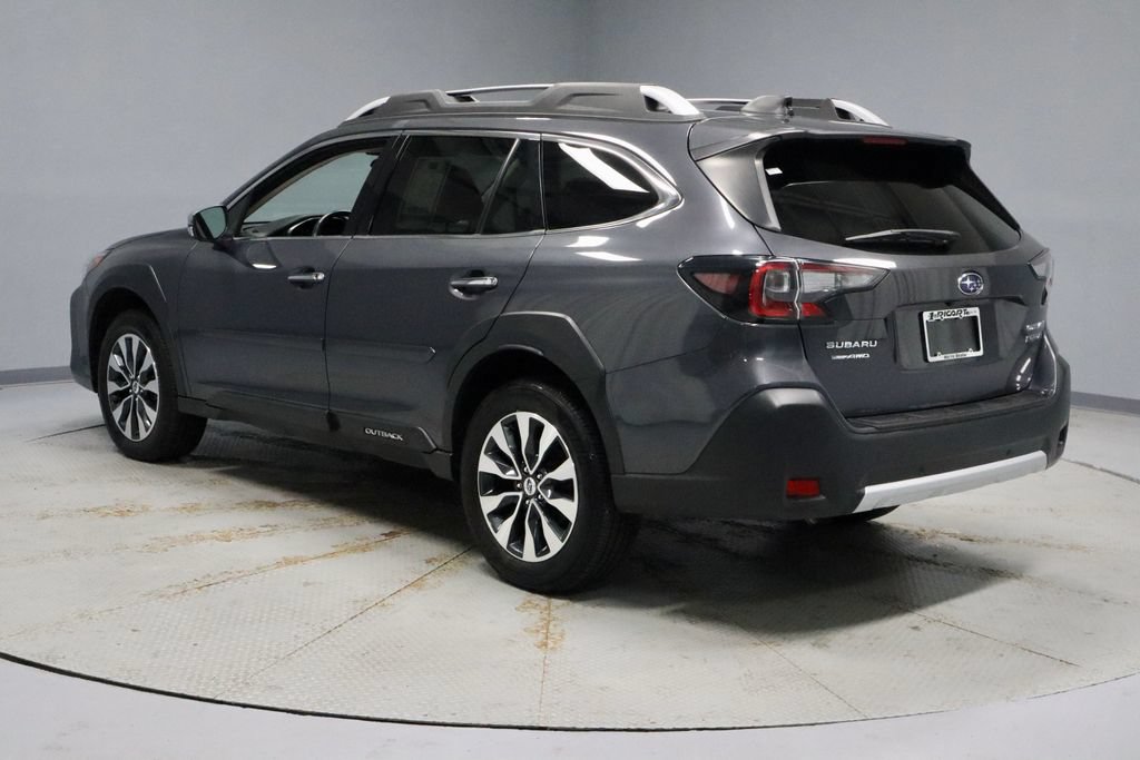 Used 2023 Subaru Outback Touring XT AWD/4WD image 11