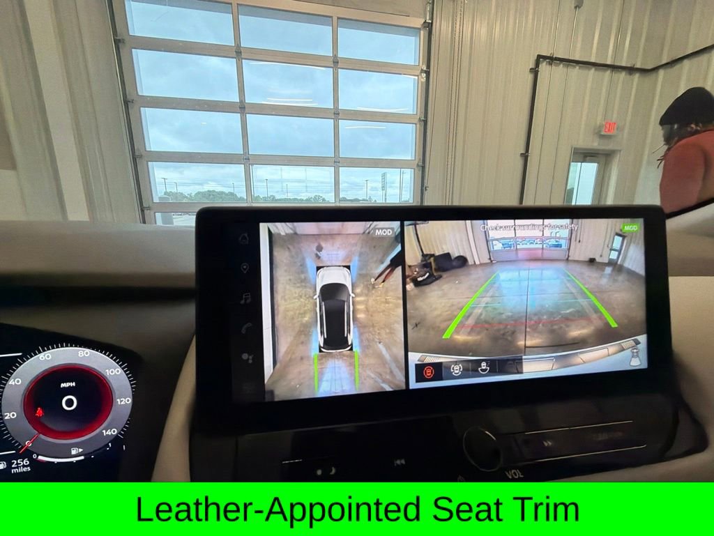 Used 2025 Nissan Rogue SL w/ Tech Package AWD/4WD image 19