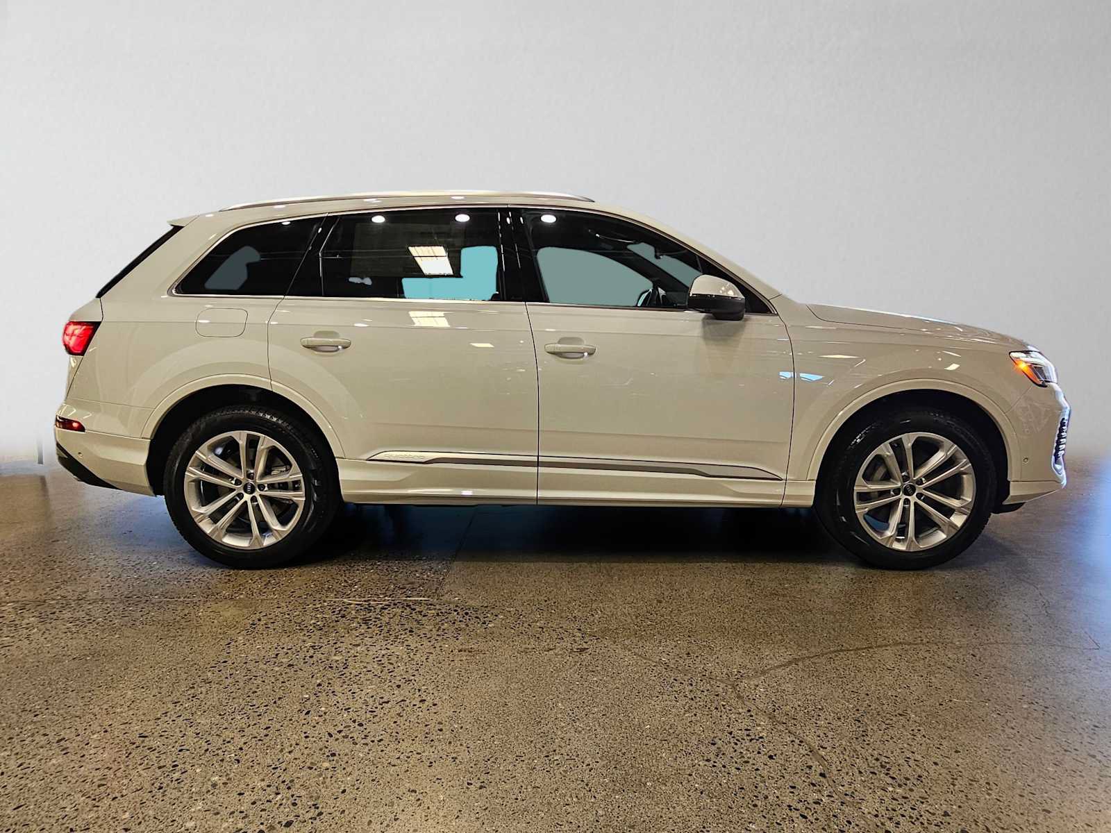 New 2026 Audi Q7 2.0T Premium Plus AWD/4WD image 2