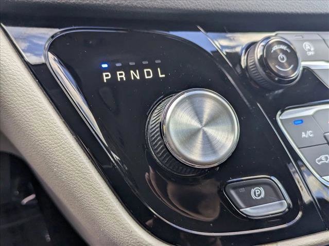 Used 2019 Chrysler Pacifica Touring-L Plus image 15