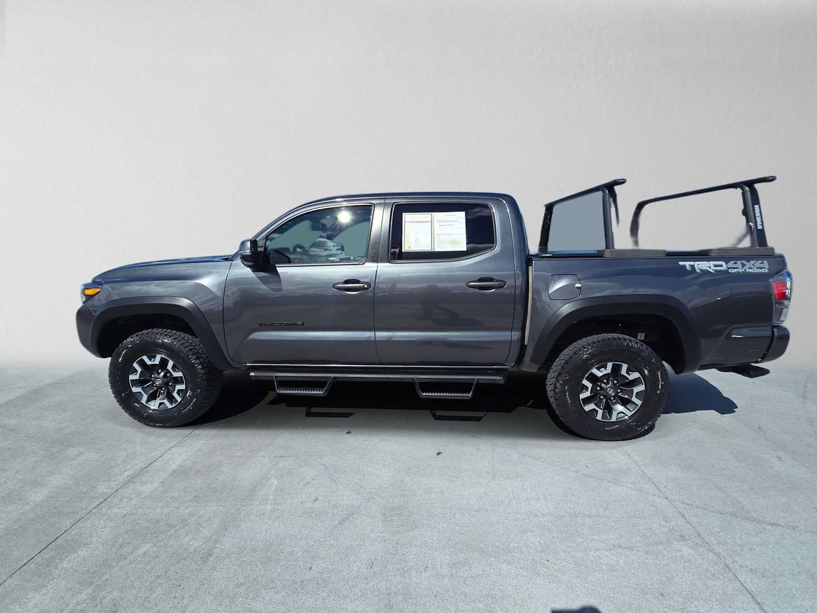 Certified 2022 Toyota Tacoma TRD Off-Road w/ Technology Package AWD/4WD image 6
