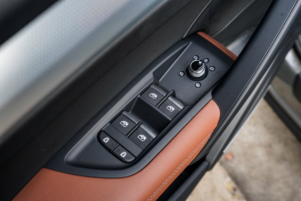 Used 2025 Audi Q5 Prestige image 11