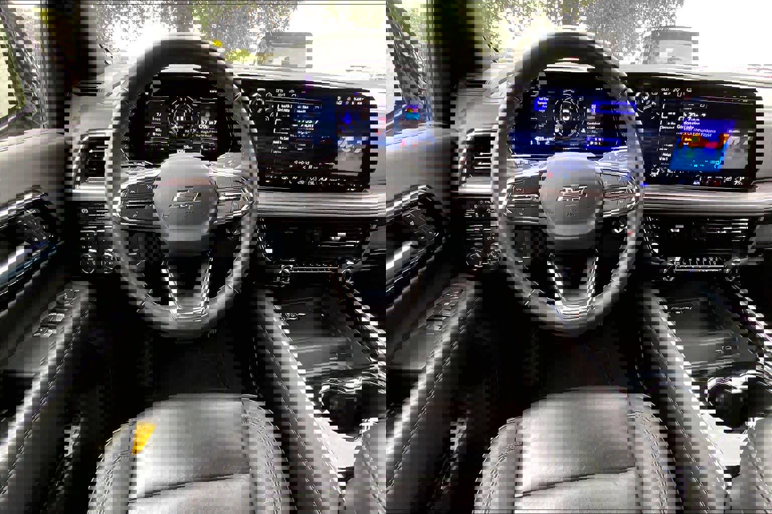 Used 2025 Chevrolet Suburban Z71 AWD/4WD image 6