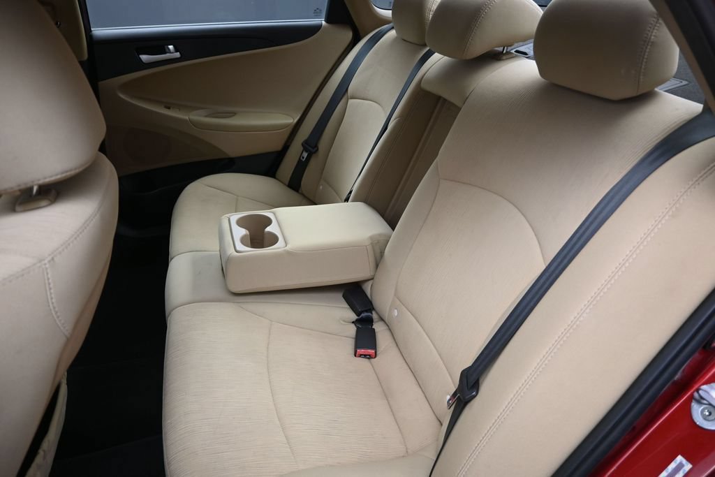 Used 2011 Hyundai Sonata GLS FWD image 16