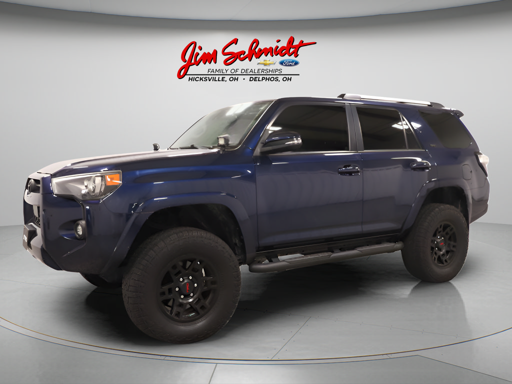 Used 2021 Toyota 4Runner SR5 Premium w/ Moonroof Package AWD/4WD image 2