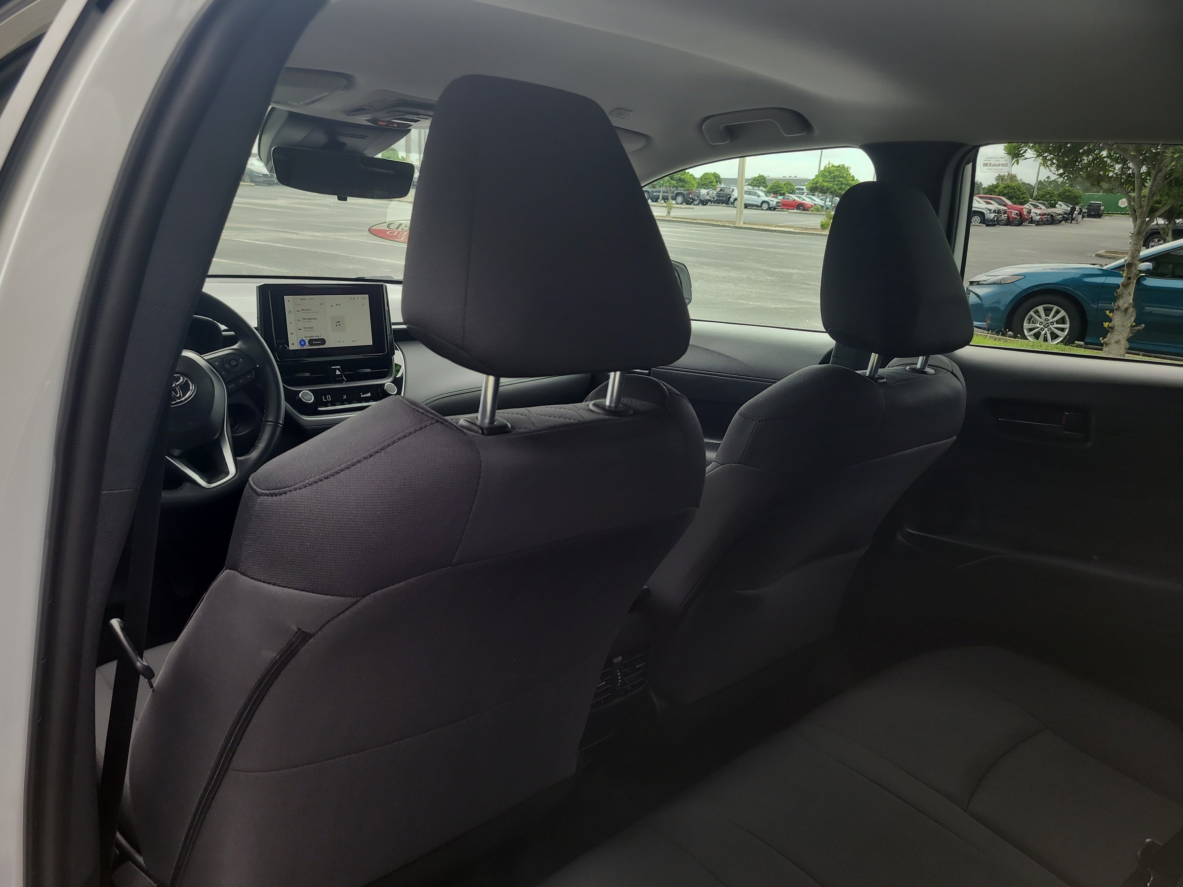 Certified 2025 Toyota Corolla Cross LE FWD image 13
