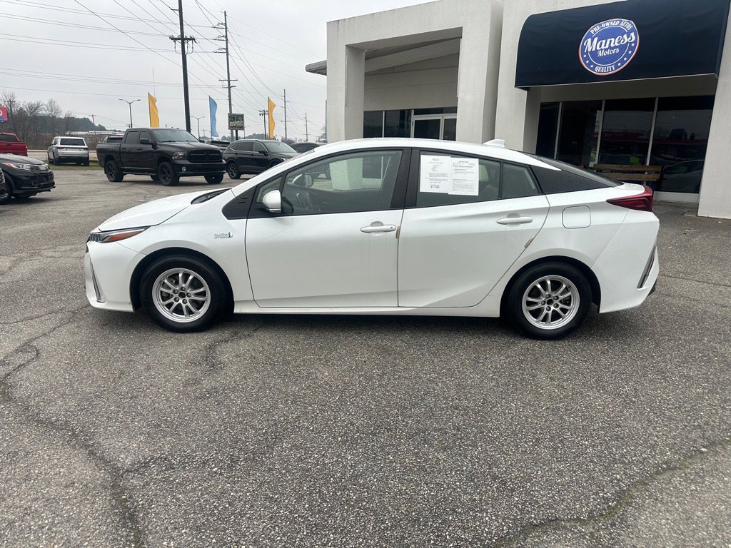 Used 2021 Toyota Prius Prime XLE image 2