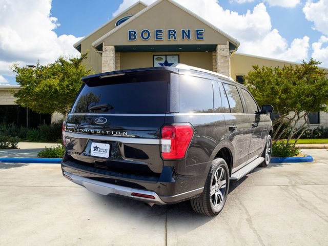 Used 2023 Ford Expedition XLT image 5