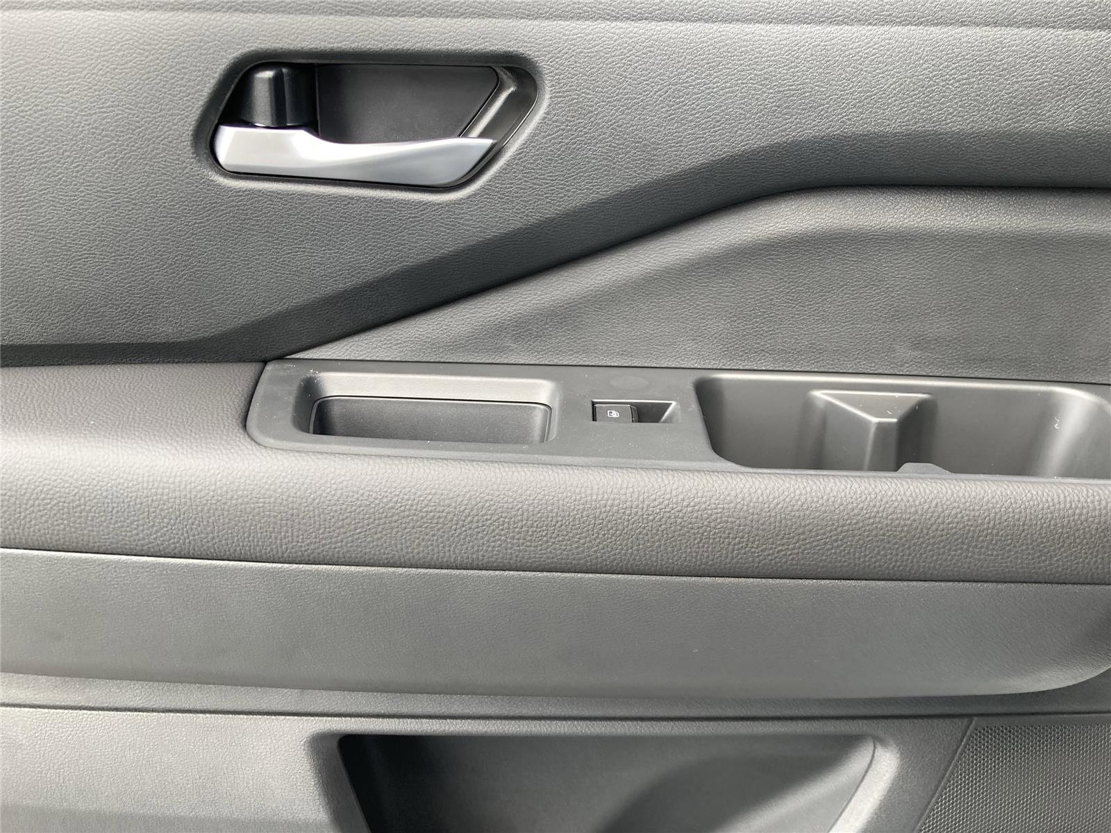 New 2026 Nissan Pathfinder SL image 32