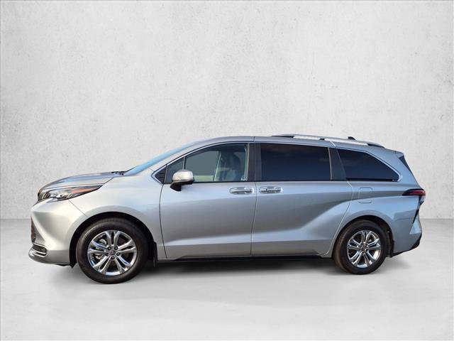 Used 2024 Toyota Sienna Platinum AWD/4WD image 8