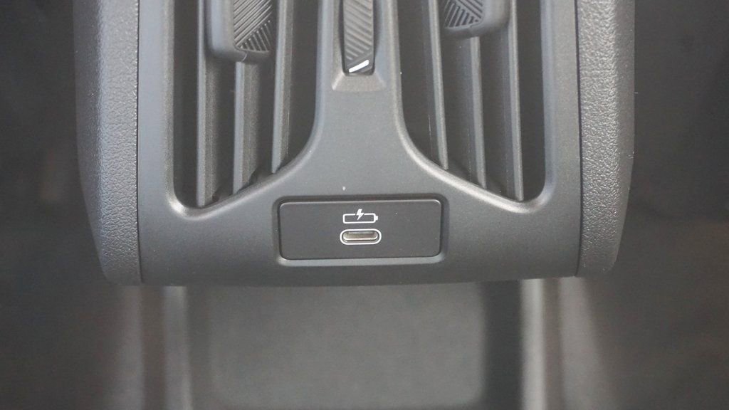 New 2026 BMW X2 xDrive28i w/ Convenience Package image 13