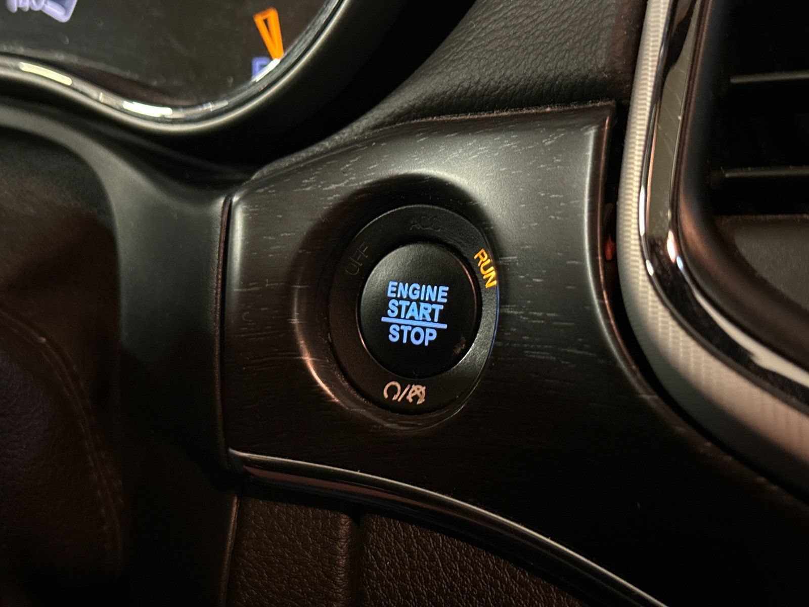 Used 2018 Jeep Grand Cherokee Limited RWD image 22