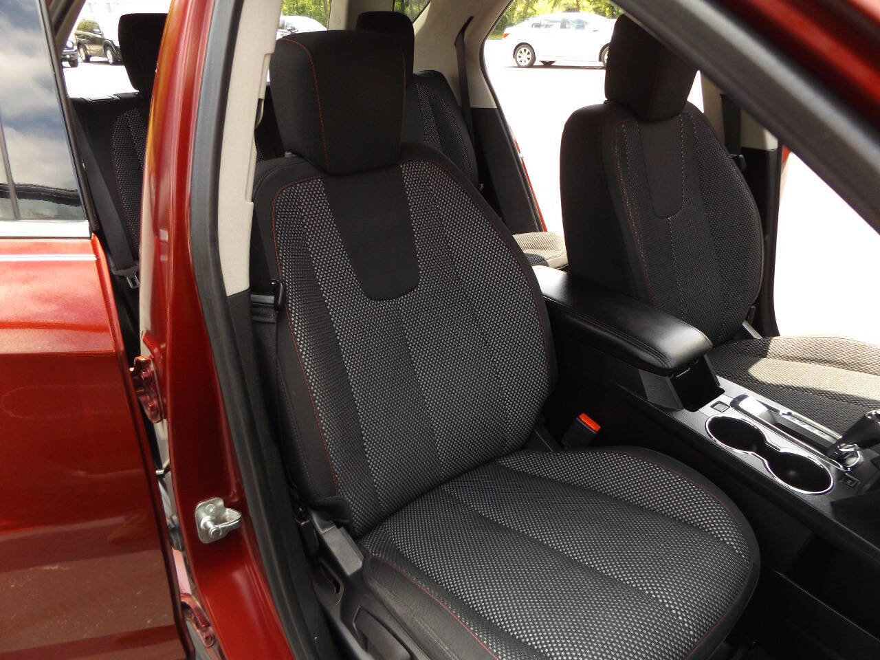 Used 2017 Chevrolet Equinox LT w/ Convenience Package image 22