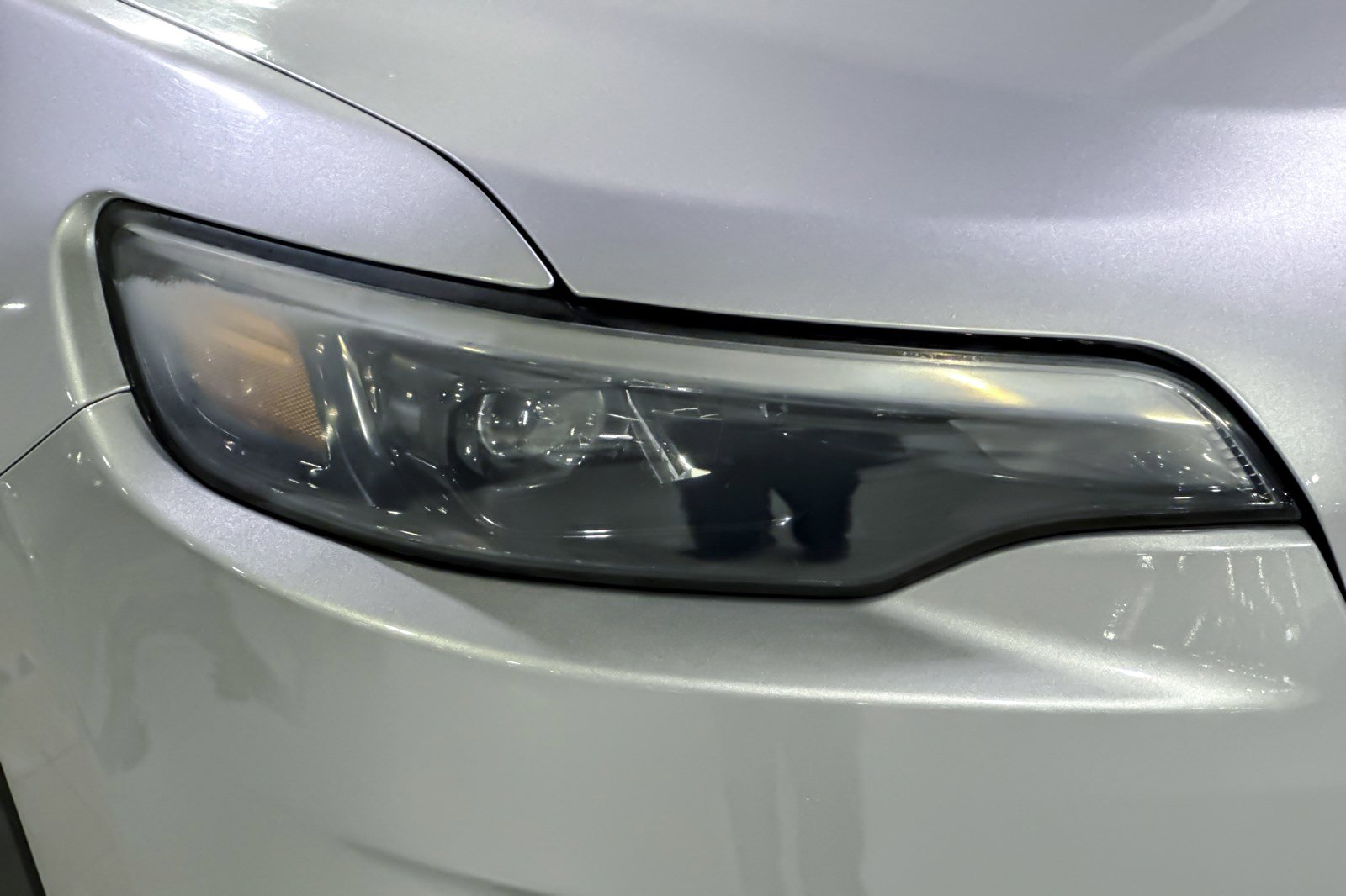 Used 2019 Jeep Cherokee Limited FWD image 10