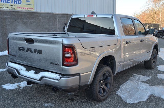New 2026 RAM 1500 4x4 Crew Cab image 8