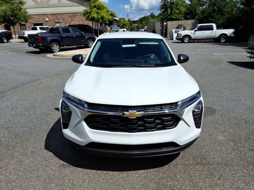 New 2026 Chevrolet Trax LS FWD image 2