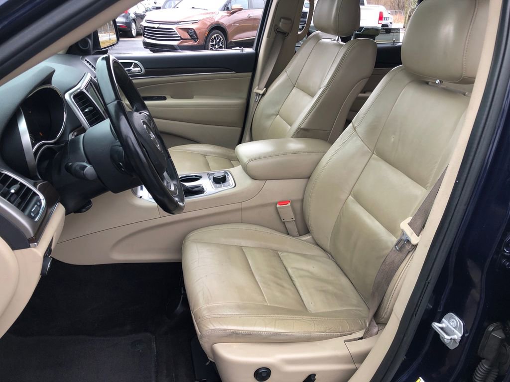 Used 2018 Jeep Grand Cherokee Limited AWD/4WD image 19