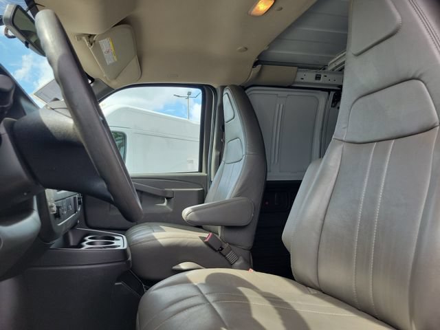 Used 2021 Chevrolet Express 2500 Extended RWD image 12